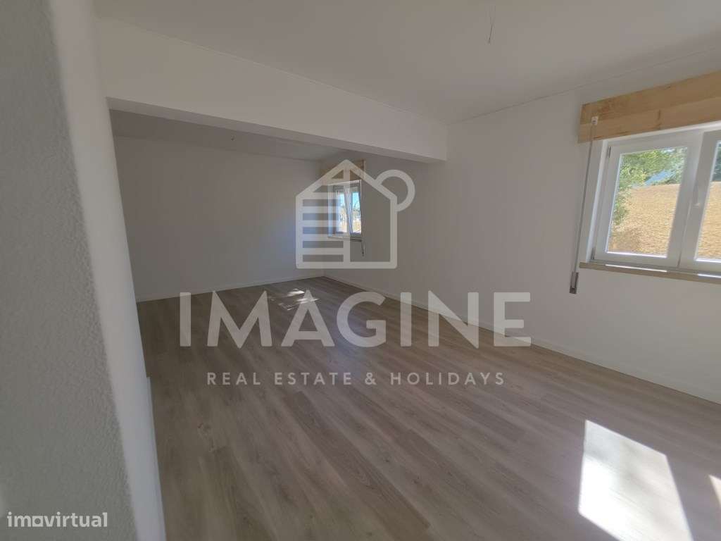 Apartamento T2 Remodelado e equipado em Setúbal-19