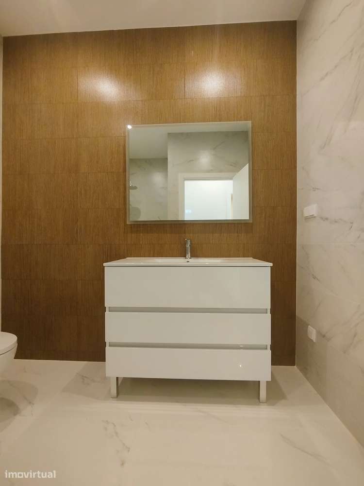 Apartamento T1 - "Investimento - Excelente Exposição Solar" - Grande imagem: 5/9