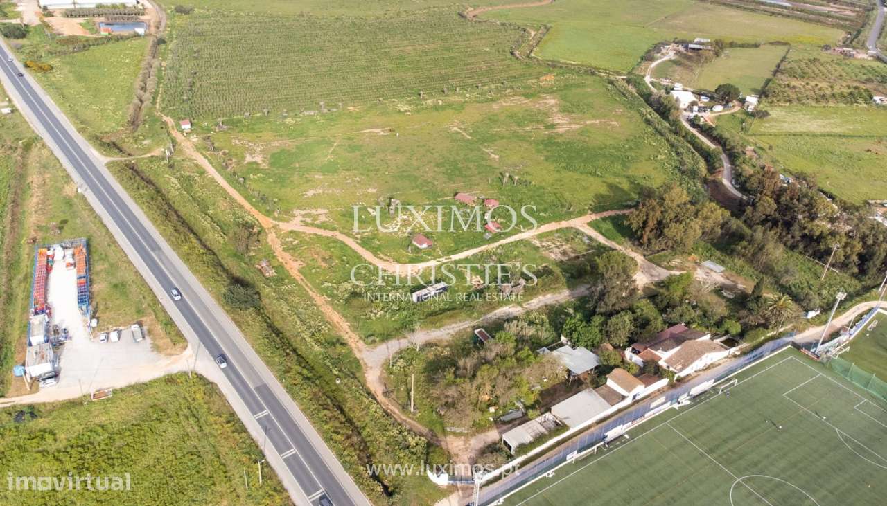 Quinta no Monte da Tapada, para venda, em Odiáxere, Algarve - Grande imagem: 3/16