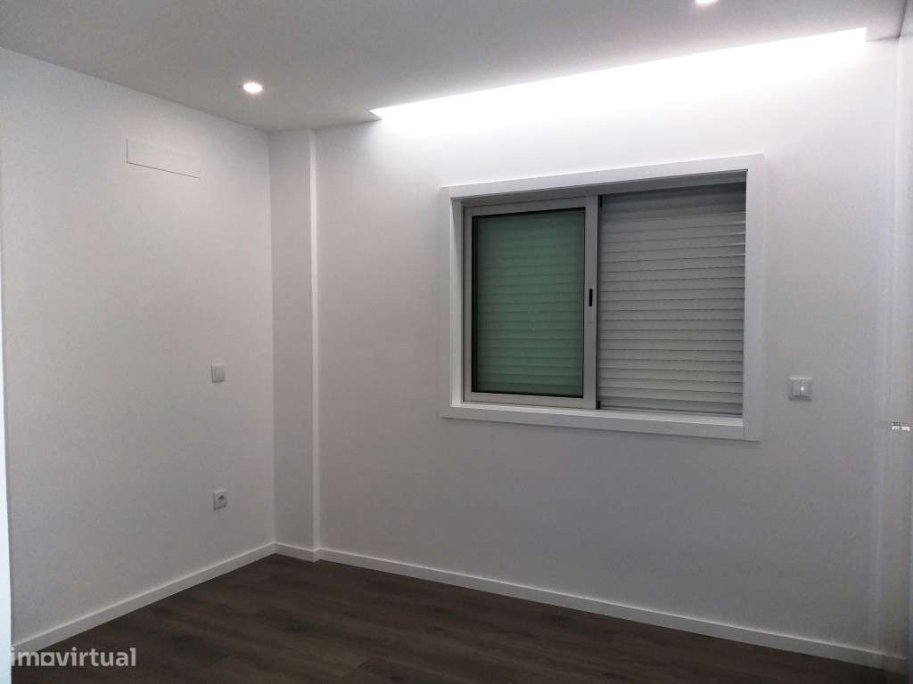 Apartamento renovado T3 c/ rendimento em São Vítor-12