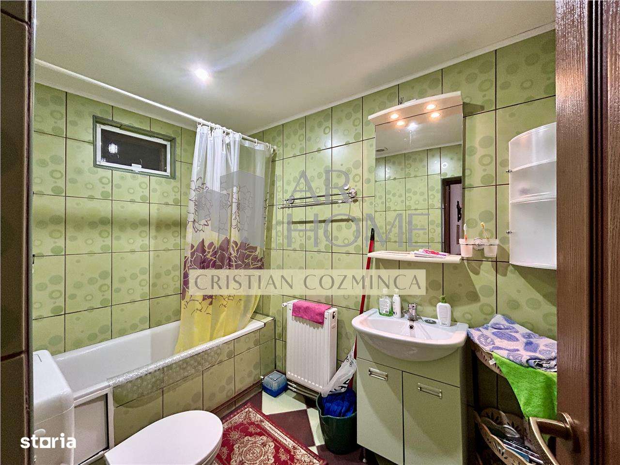 Vanzare casa 6 camere, in Baicoi, teren 1800 MP-7