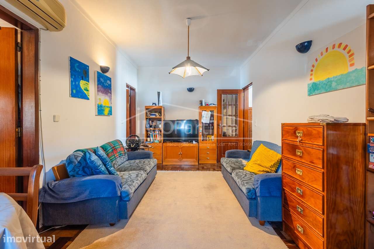 Moradia Dividida em 3 Apartamentos Caparide - São Domingos de Rana-17