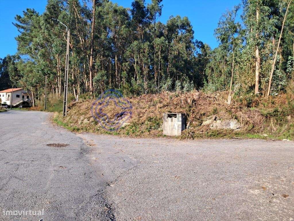 Terreno com 2970m2, com possibilidade de construção,de moradia de 4 fr - Grande imagem: 4/15