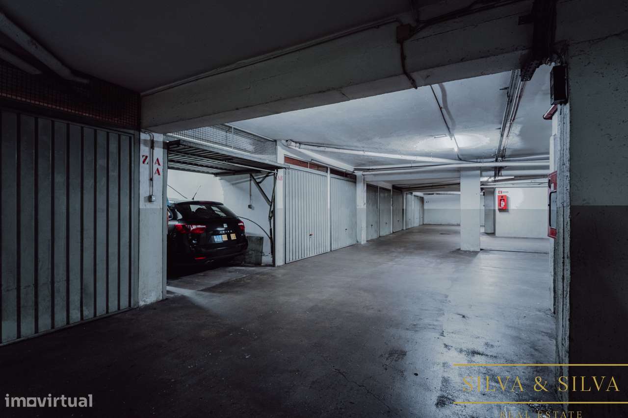 Apartamento T2+1 com garagem  no centro de Canelas-27