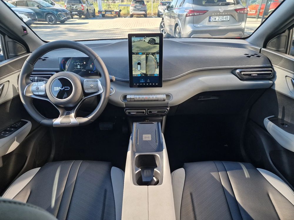 Samochód Demo / Zasięg 310 km / Kamera 360 / Przyciemniane szyby