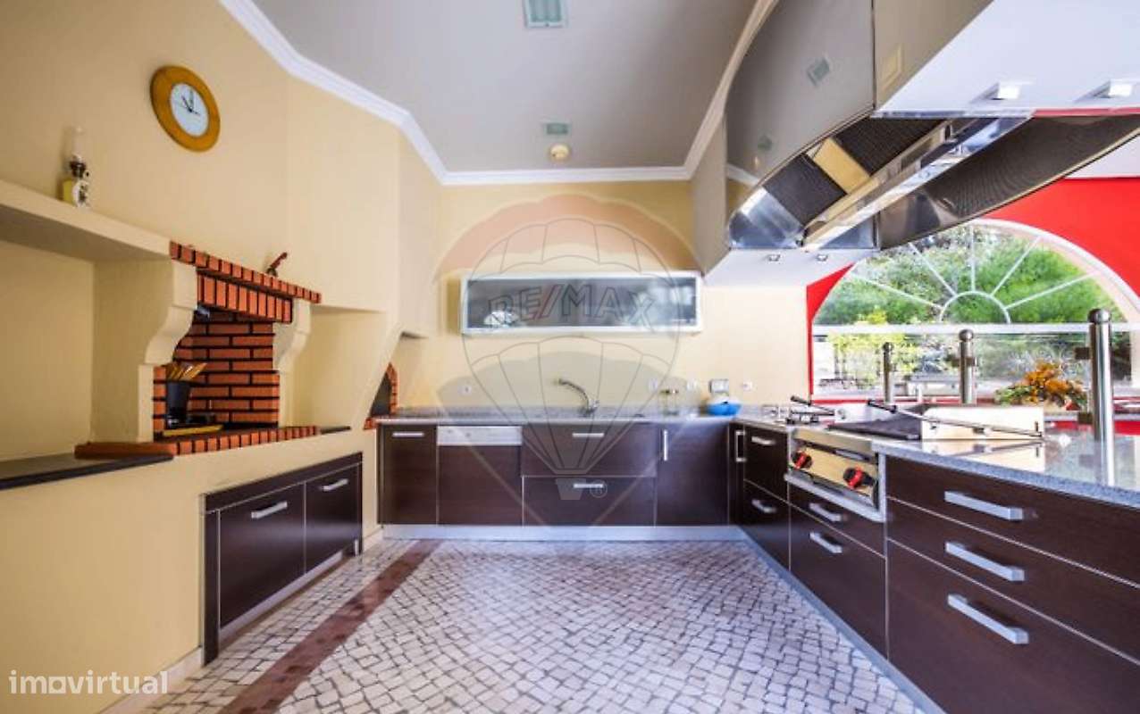 Moradia T6 para venda-23