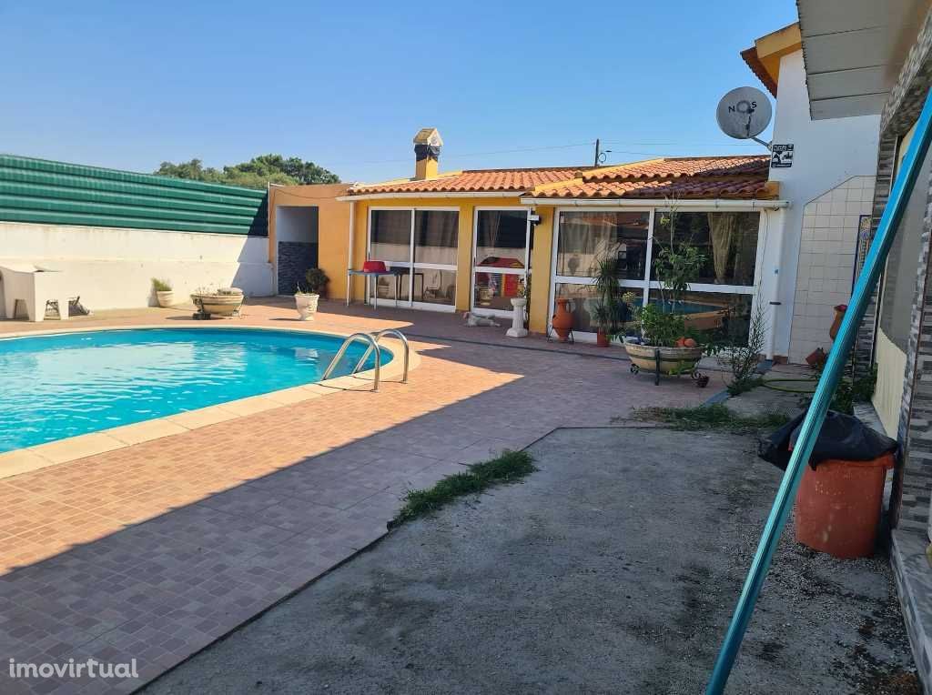 Palmela, Lagoinha - moradia com 4 assoalhadas com piscina , garagem,