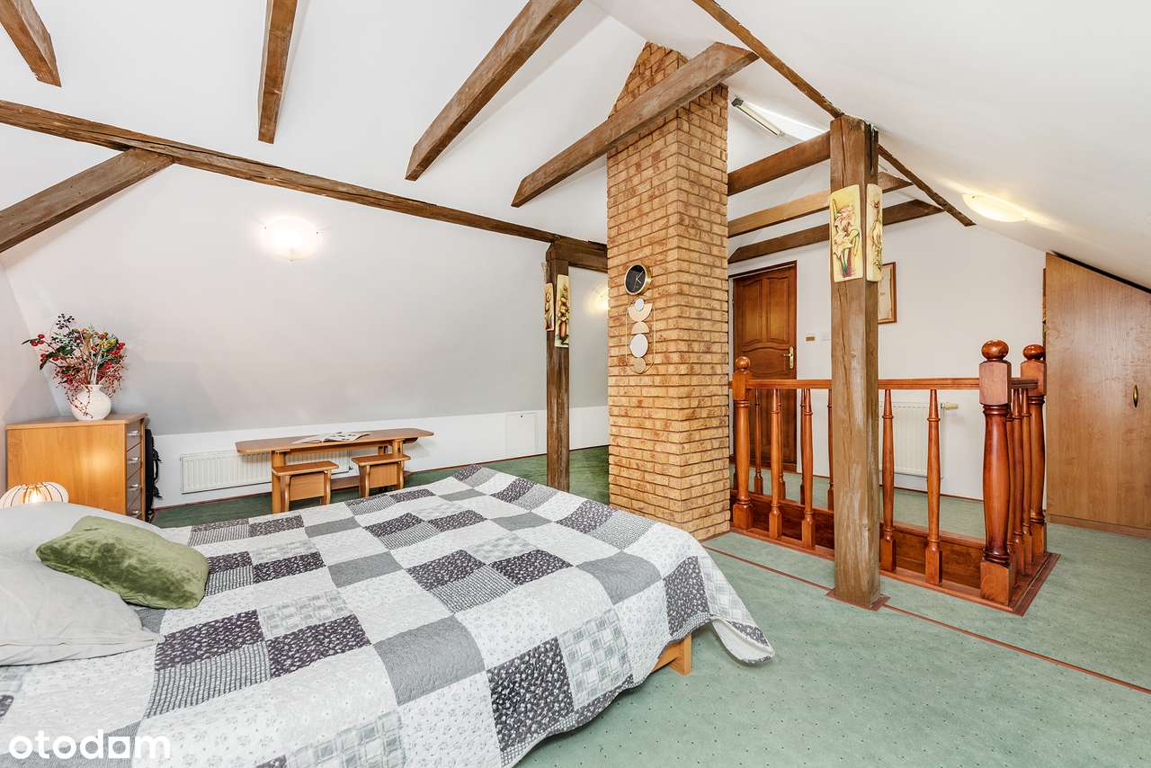 Wyjątkowa nieruchomość z pięknym ogrodem-10