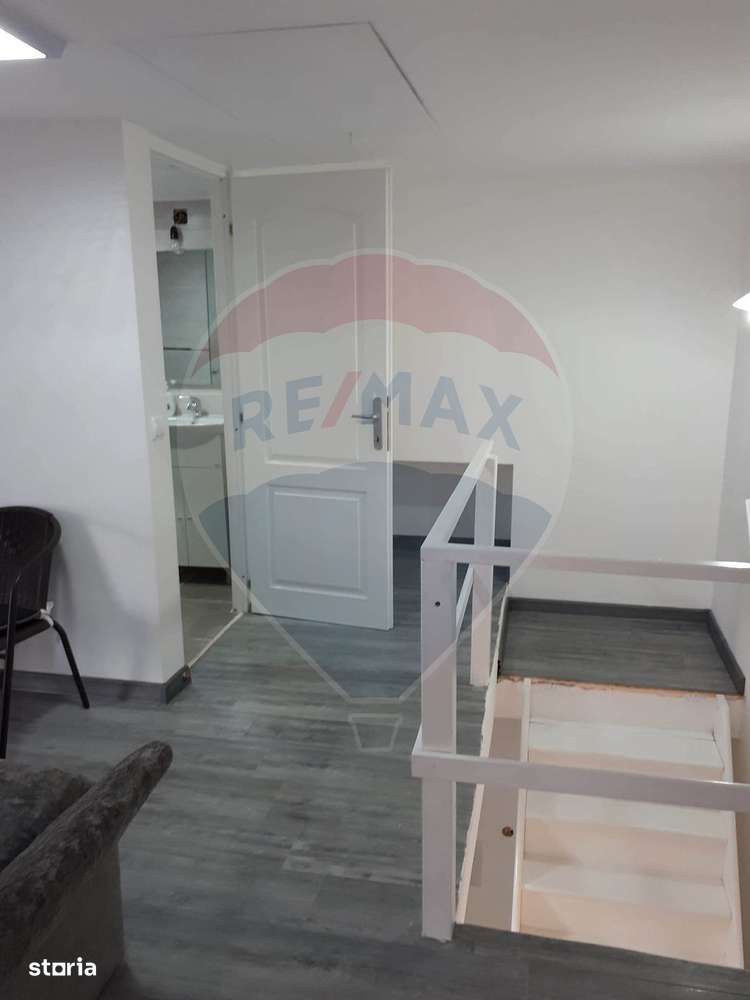 Apartament tip casa cu 4 camere de vânzare în zona Ultracentral - Imagine principală: 4/12