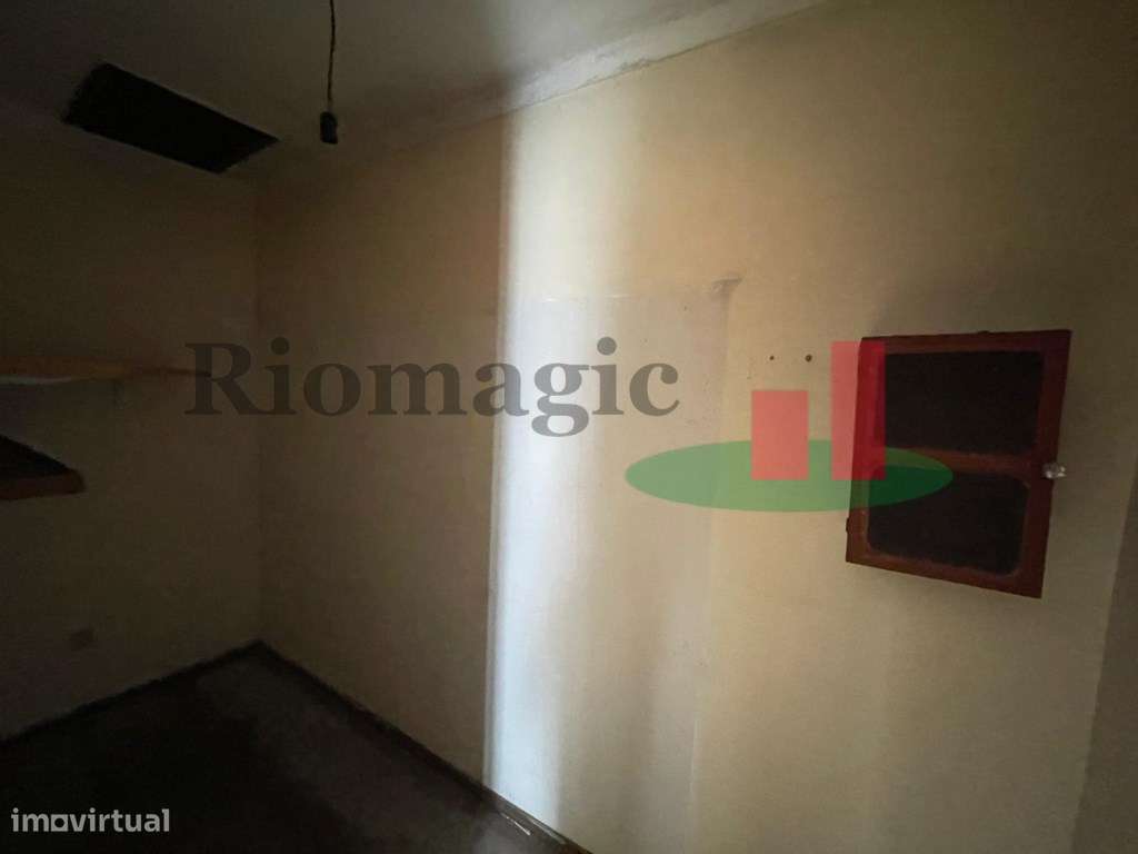 Apartamento T2 p/Recuperar- Azambuja - Grande imagem: 5/22