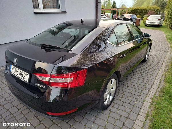 Skoda Superb 2.0 TSI Ambition DSG - 6