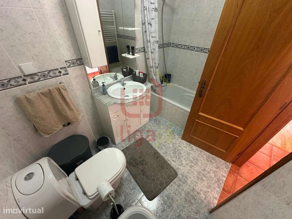 Apartamento T3 C/Terraço - Centro de Ourém!-11