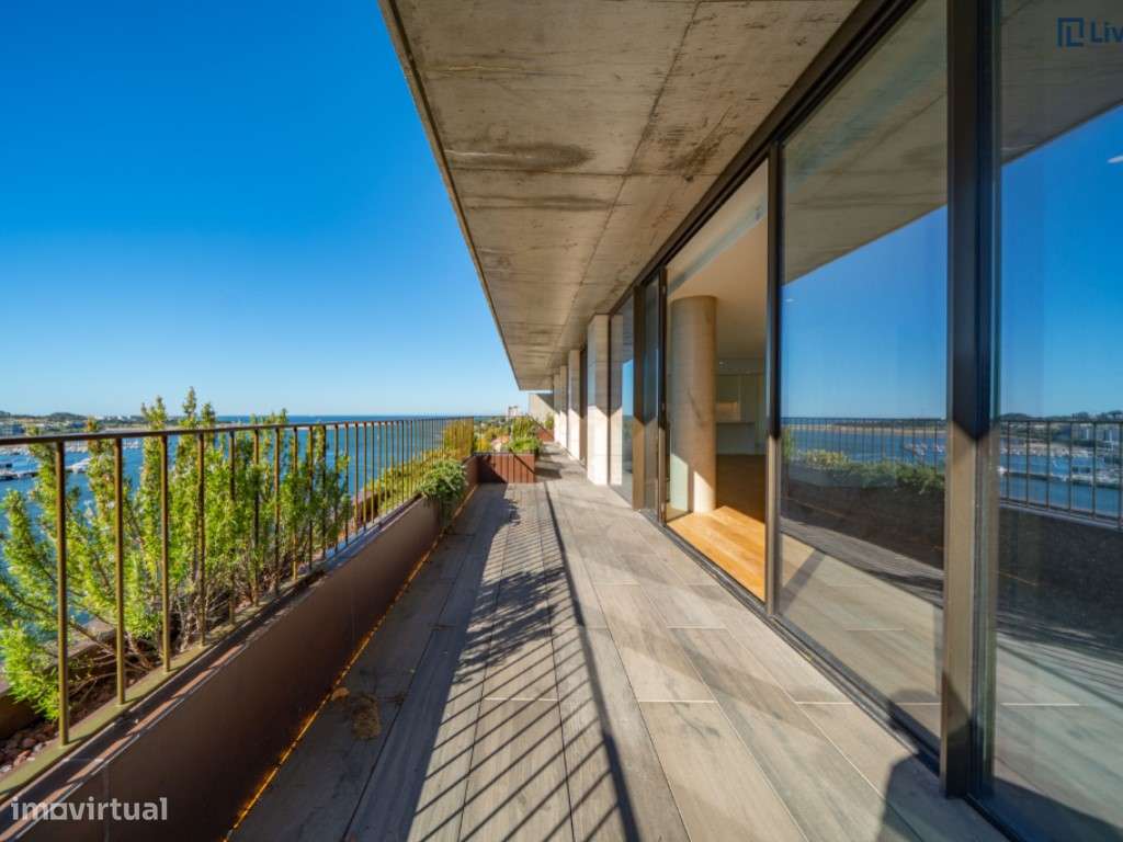 Espetacular T3 com 500m2 e vistas-40