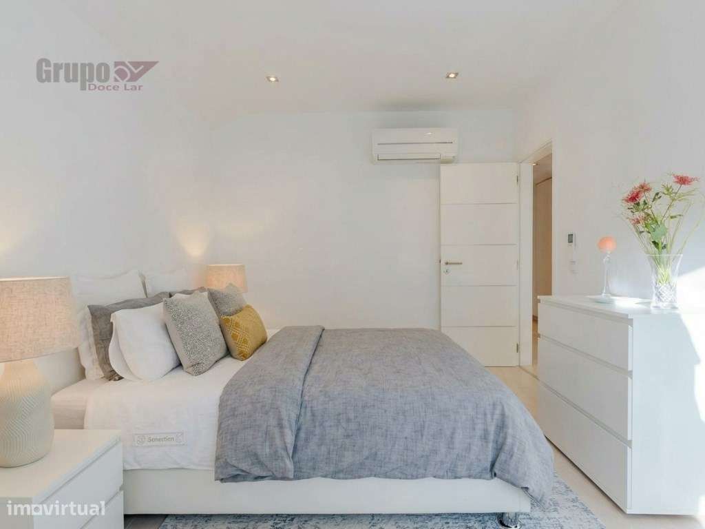 T2 Duplex Exclusivo a 150m da Praia com Vista Mar e Castelo- Sesimbra-9