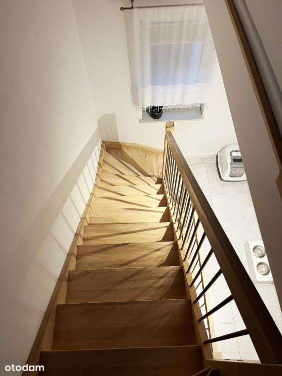 Duży apartament w czterorodzinnym budynku-9