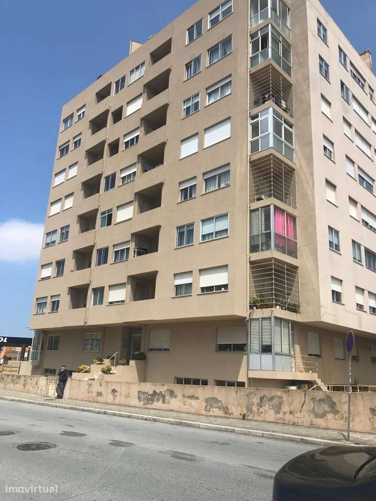 Arrumos no centro de Gaia 10m2 - Grande imagem: 5/10