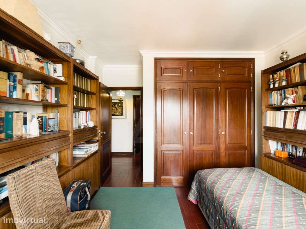 Apartamento T2 em Cascais com Vista para a Baía-12