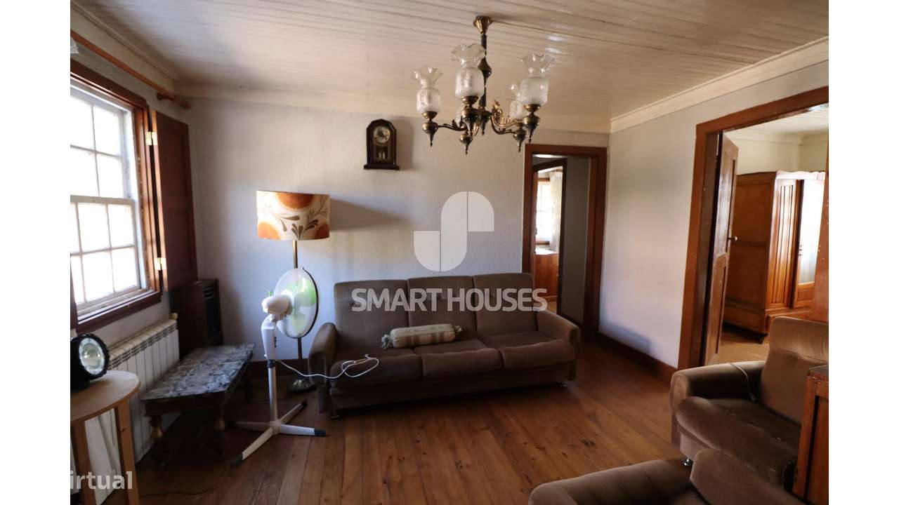 Moradia T2 Couto do Mosteiro c/ terreno-5