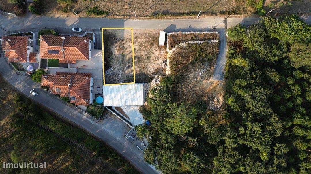 Terreno Urbano com Projeto Aprovado para Moradia Moderna na Pocariça – - Grande imagem: 3/25