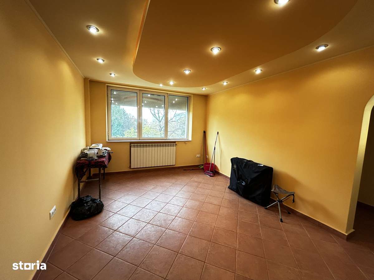3 camere Titan -1 Decembrie 1918 apropiere metrou - Imagine principală: 5/11