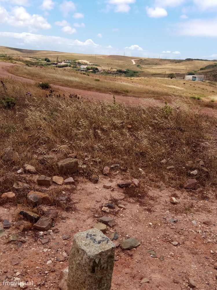 Terreno Rústico Currais Velhos - Vila do Bispo _ 664Lagos V13-23