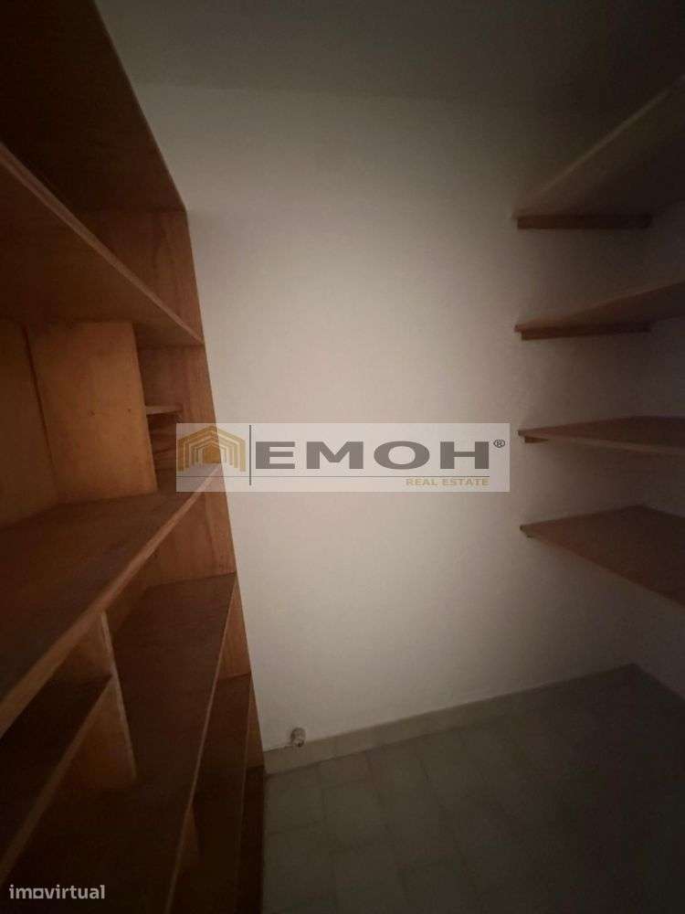 Apartamento T2 São Pedro Estoril-12