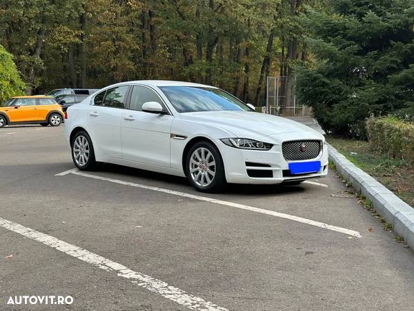 Jaguar XE 2.0 AWD Prestige - 21