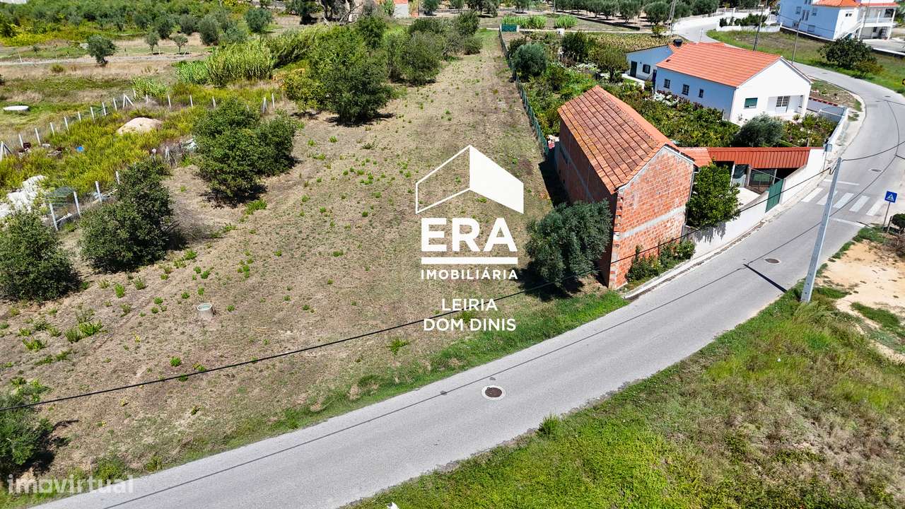 TERRENO COM 1.600M² COM POTENCIAL PARA CONSTRUÇÃO-3