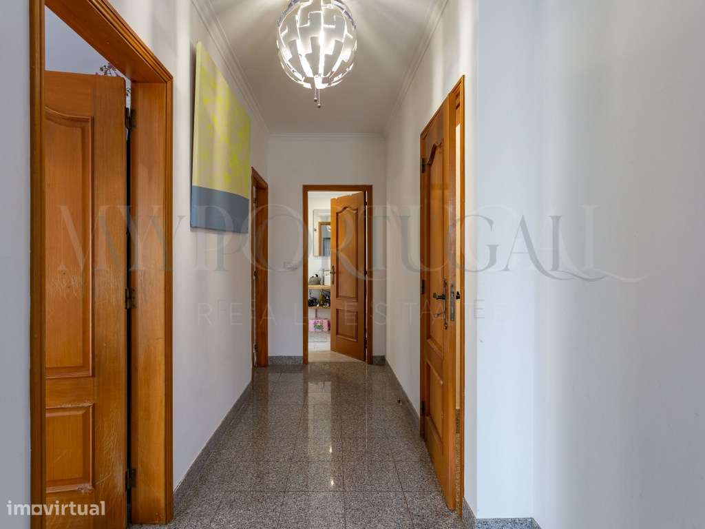 Moradia T4+1 em Ribamar: Onde o Mar e o Conforto se Encontram-29