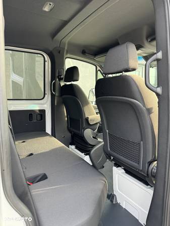 Mercedes-Benz Sprinter - 22