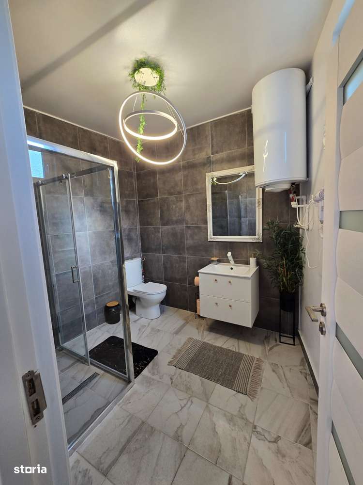 Casă,Restaurant,Cazare ! - Imagine principală: 4/20