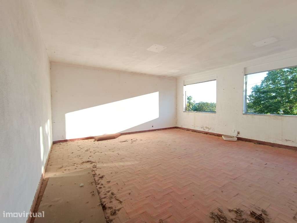 PRÉDIO PARA SERVIÇOS-6