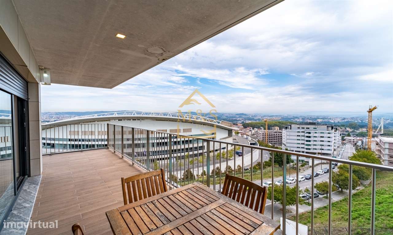 Apartamento T1 , Vistas Rio , Cond.Fechado, varanda, garagem,Antas-18