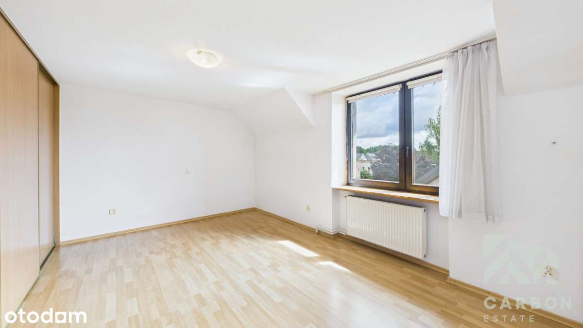 Duży dom idealny dla rodziny - cisza i spokój-12