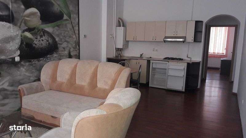 Ultracentral apartament 2 camere de inchiriat - Imagine principală: 4/8