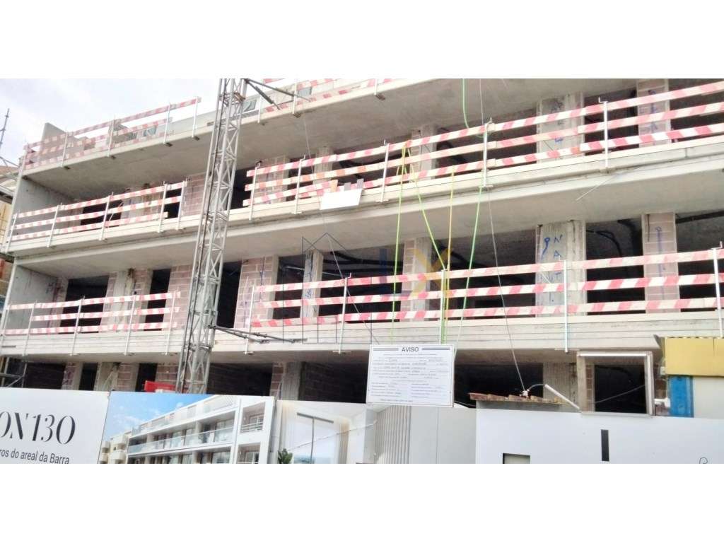 Excelente Apartamento T3 Duplex Novo na Praia da Barra!! - Grande imagem: 5/6