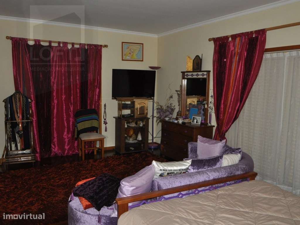 Moradia V4 em Candoso S.Santiago e Mascotelos-14