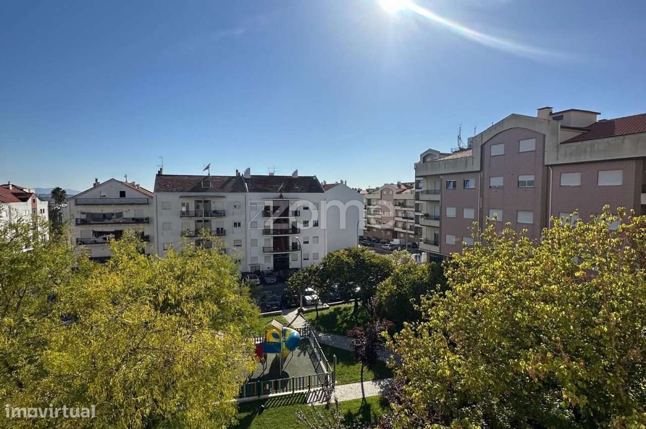 Apartamento T3 Duplex C/ Garagem Box | Planalto, Leiria-15