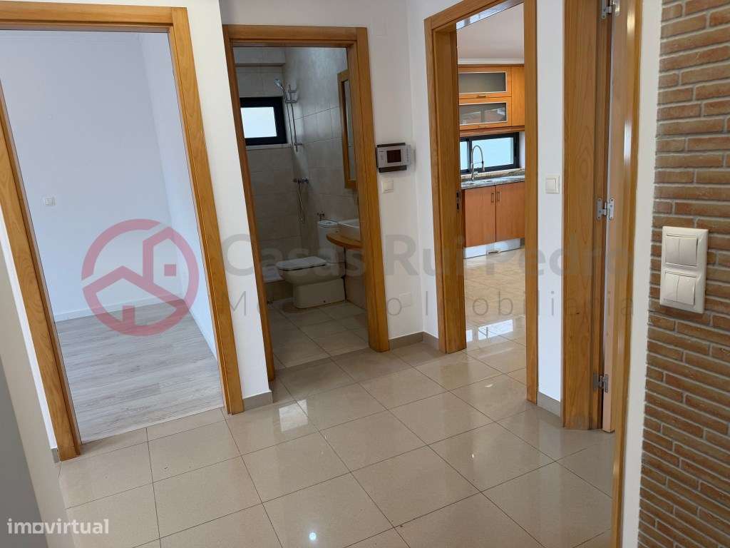 Moradia T5 remodelada no Feijó, Almada-22