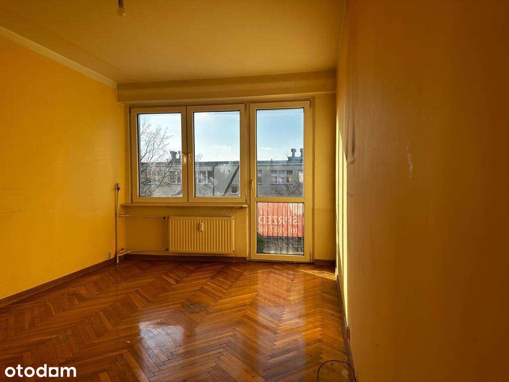 Na sprzedaż mieszkanie o pow. 63m2 do remontu-1