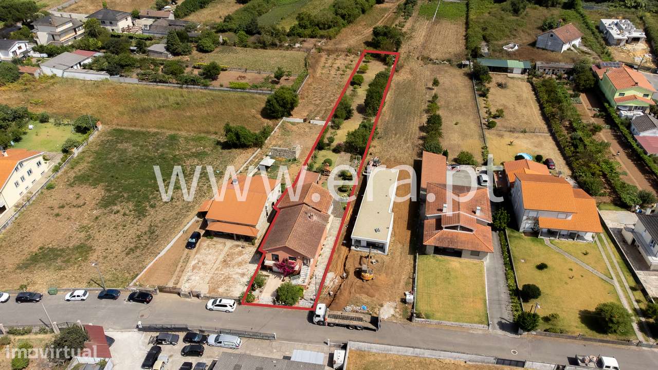 Moradia T5 no Centro de Valença - Grande imagem: 5/46