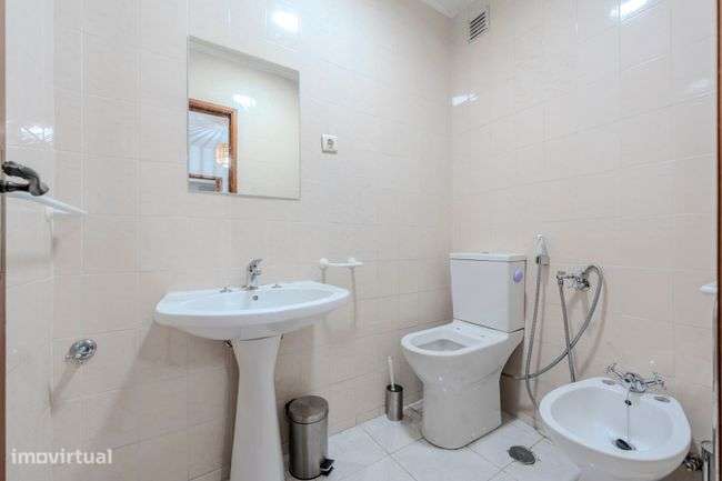 Apartamento T3 em São vicente, junto ao centro-16