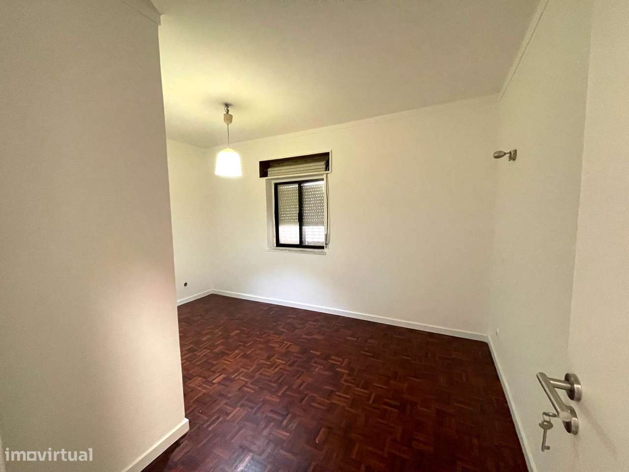 Apartamento T2 com Arrecadação em Faro-13