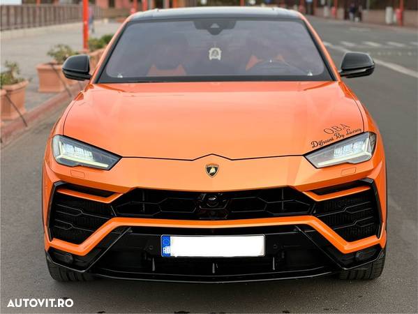 Lamborghini URUS Standard - 1