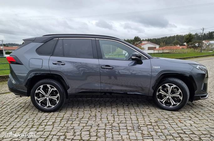 Toyota RAV4 2.5 HDF Plug-in Square Co.AWD-i - 4