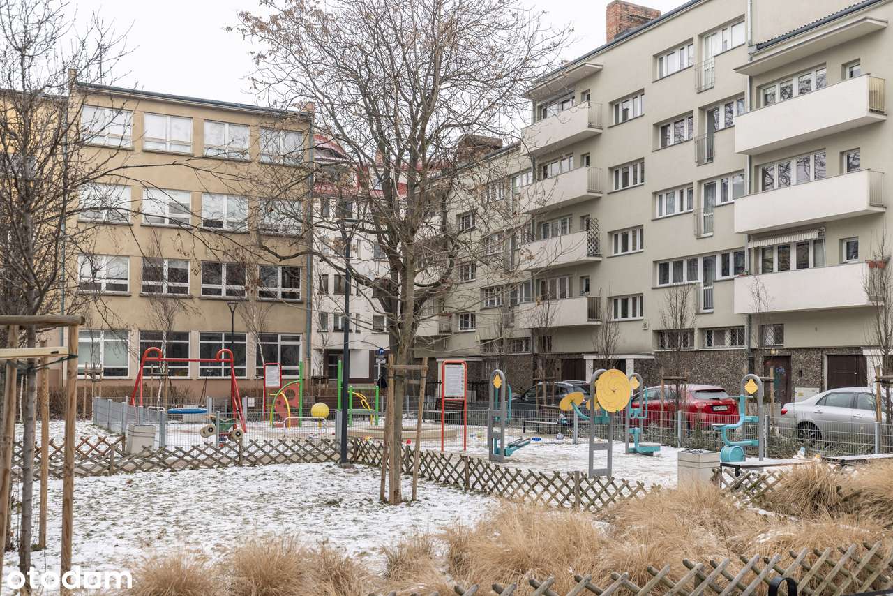 W Rynku/ 37,5 m2/ Loggia / Duża Piwnica/ Opcja 3 Pokoi / Zadbany Blok-15