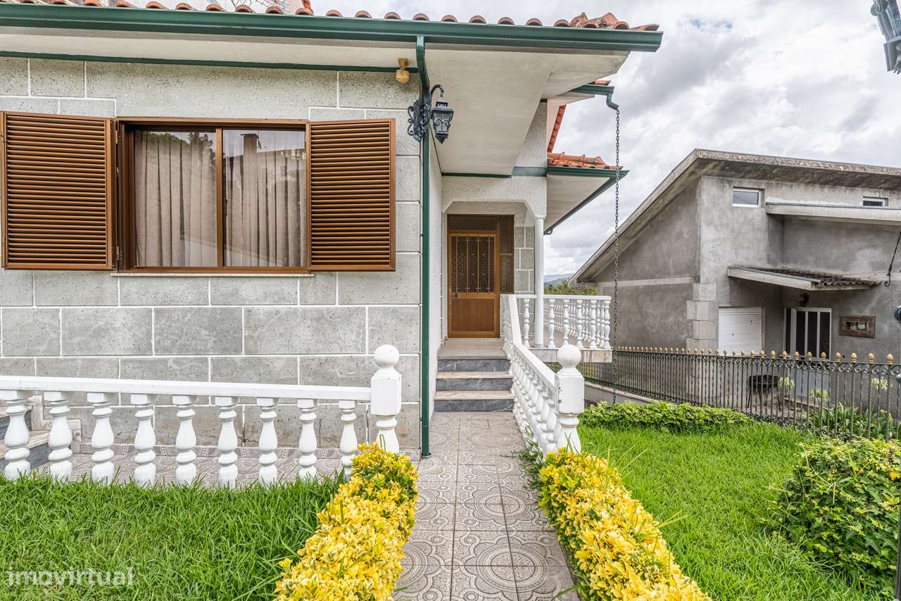 Moradia Isolada T3 Póvoa De Lanhoso Travassos-36