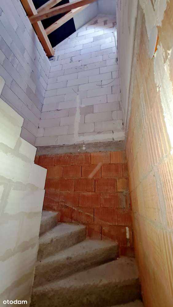 Wygodny dom dla rodziny z dziećmi w pięknej lokalizacji!-6