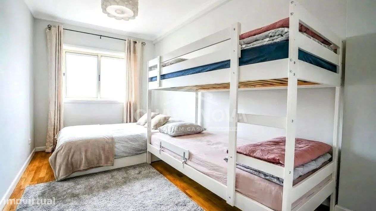 Apartamento T3 RENOVADO | Garagem Box e Varanda | Último Piso - Grande imagem: 5/17