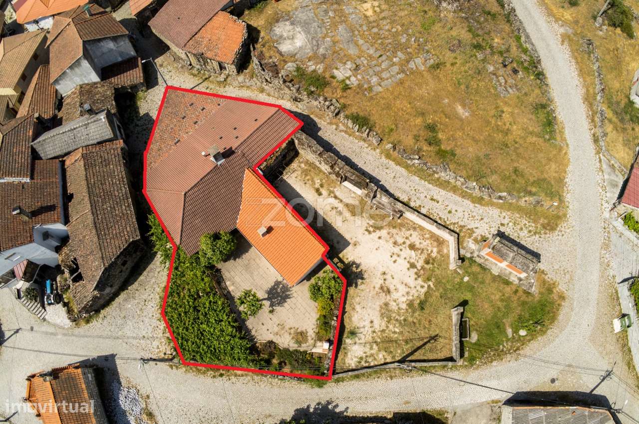 Moradia T3 em Quintã, Vreia de Jales , Vila Pouca de Aguiar - Grande imagem: 1/20